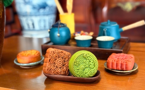 Bánh Trung Thu Đầu Mùa – Khi Trăng Còn Xa, Nhưng Lòng Đã Gần