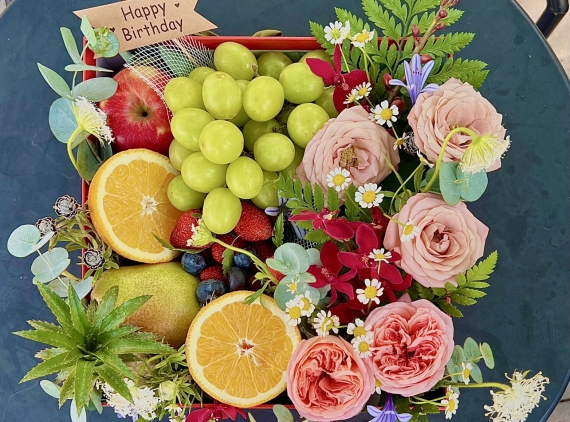 Hộp quà trái cây hoa hồng