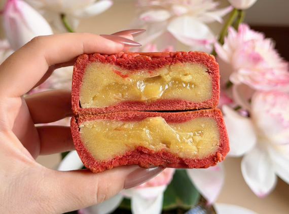 Bánh trung thu sầu riêng lưu sa hạnh nhân