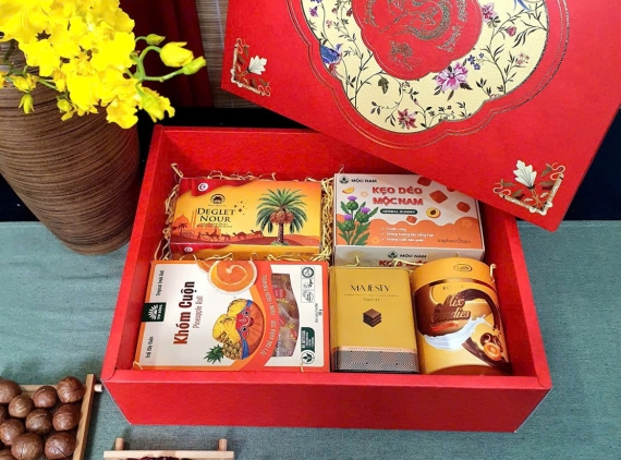 [Pre-order] Hộp quà Mã Đáo Thành Công TET135