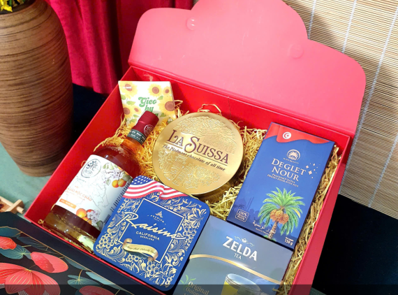 [Pre-order] Hộp quà Liên Khởi TET142