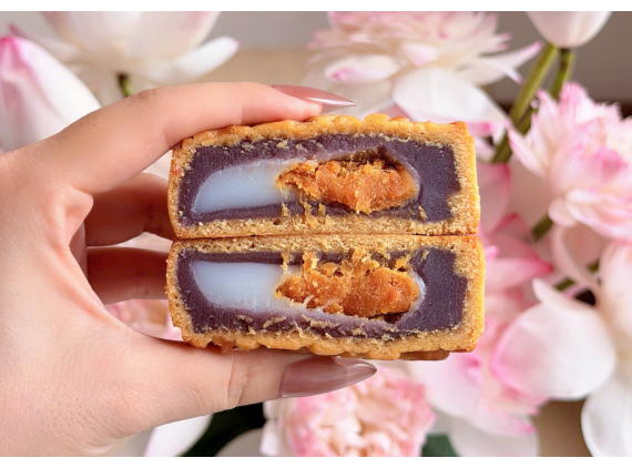 Bánh trung thu khoai môn mochi chà bông trứng muối 150g